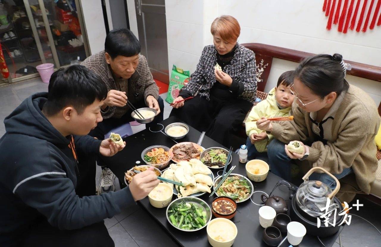 “家人在哪，幸福就在哪”，今年春节他们在麻涌过