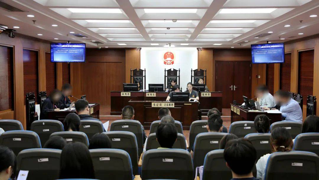 西城法院公开审理一起涉操纵证券市场行政处罚案件