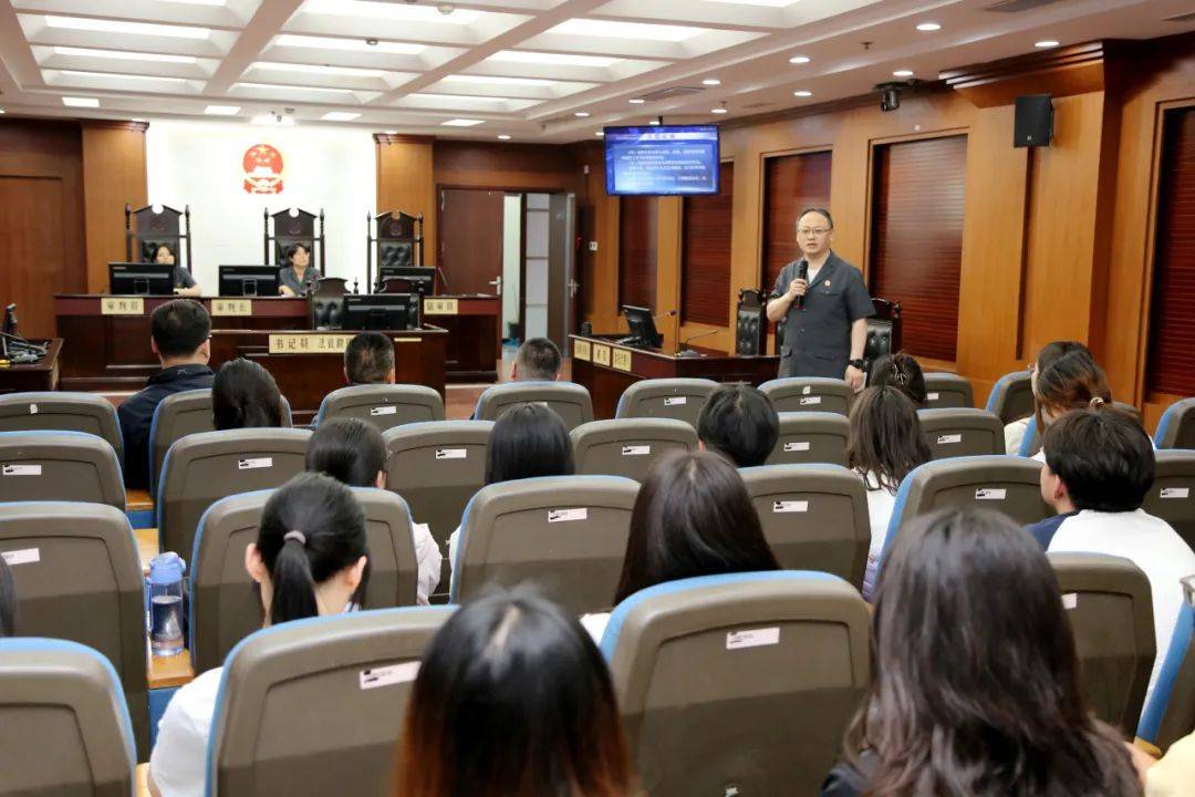 西城法院公开审理一起涉操纵证券市场行政处罚案件
